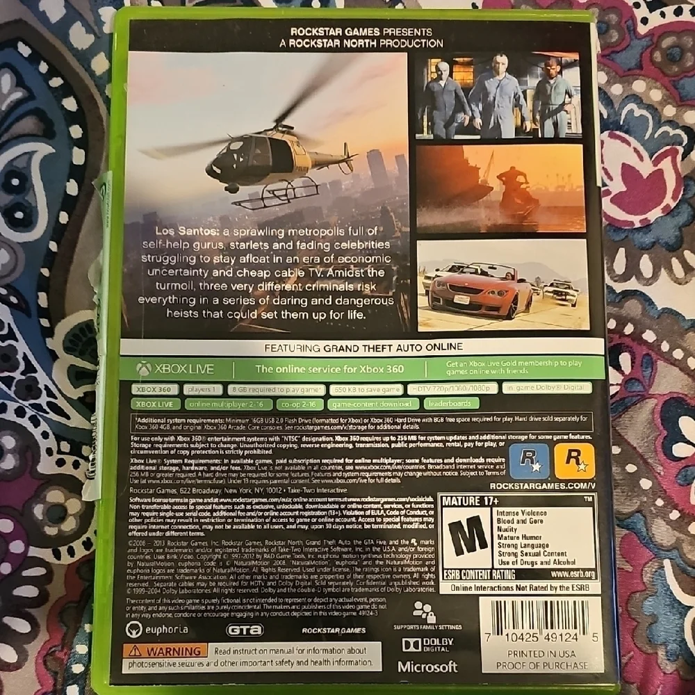XBOX 360 Grand Theft Auto V - 2 Disc Set + Book
